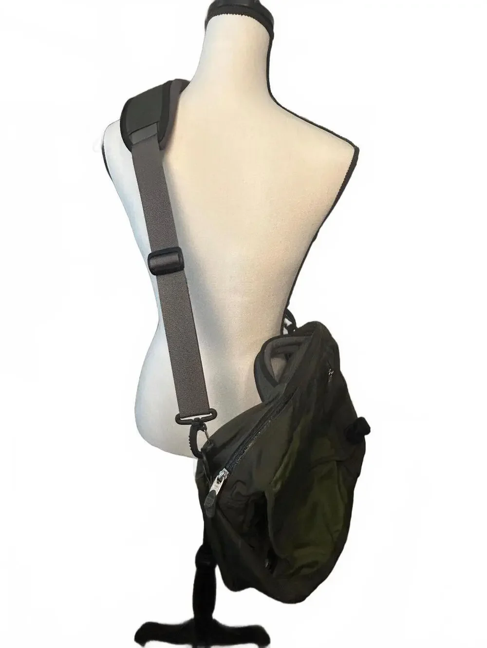 REI Green Nylon Messenger Shoulder Bag with Adjustable Strap